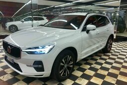 Volvo XC60 B4 SUV 2022 Bianco