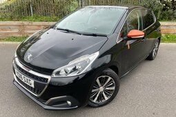 Peugeot 208 Roland Garros Fliesheck 2016 Schwarz
