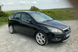 Ford Focus Titanium Berlina compatta 2010 Nero