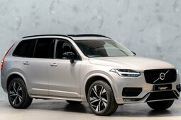 Volvo XC90 Plus 2022 Silberfarben
