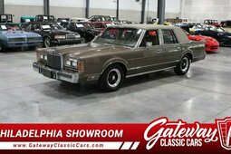 Lincoln Town Car 1989 Beige
