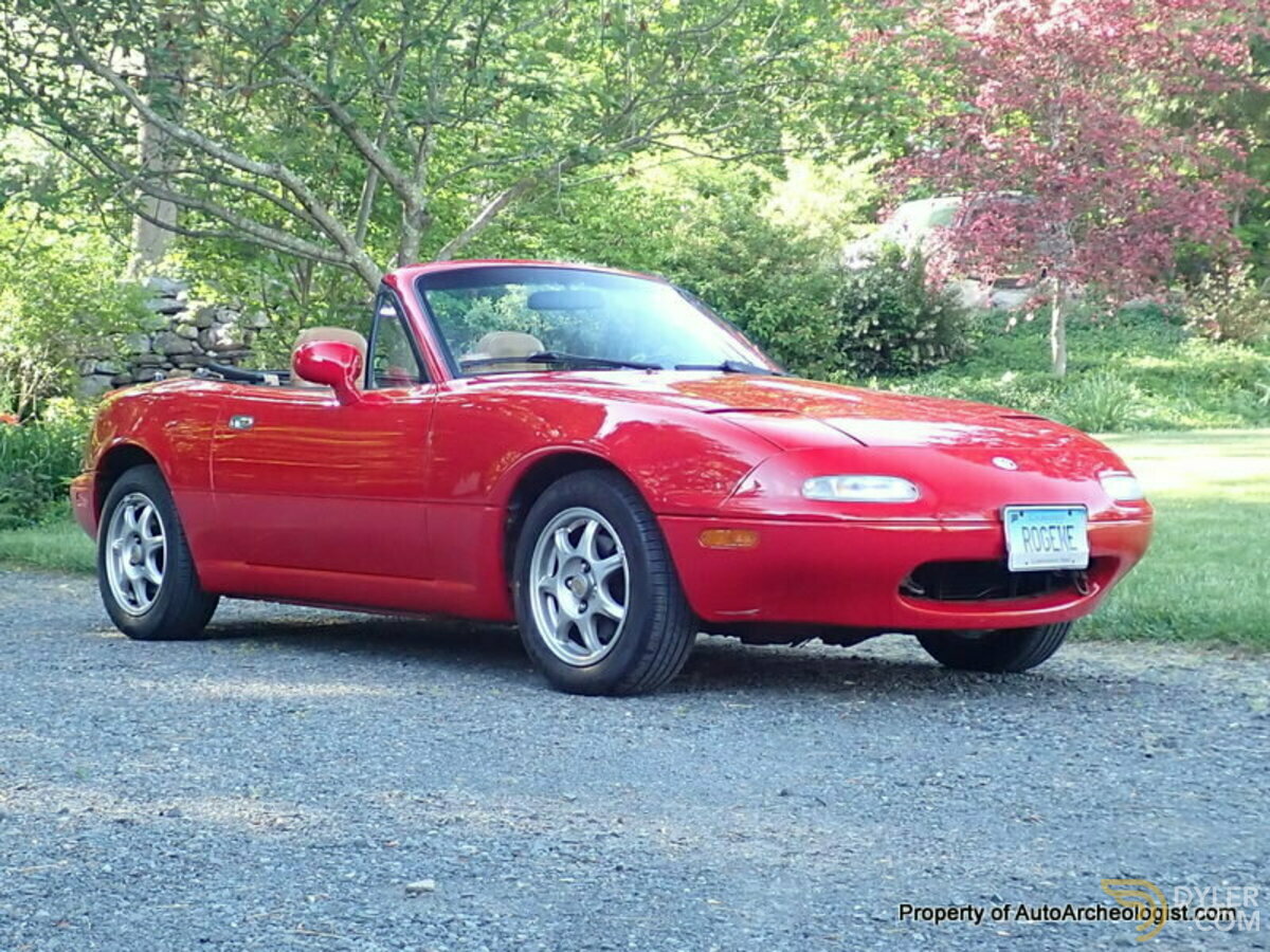 Classic 1994 Mazda MX-5 Miata Hard top/convertible For Sale. Price