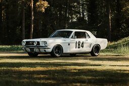 Ford Mustang Notchback Sedán / Berlina 1965 Blanco