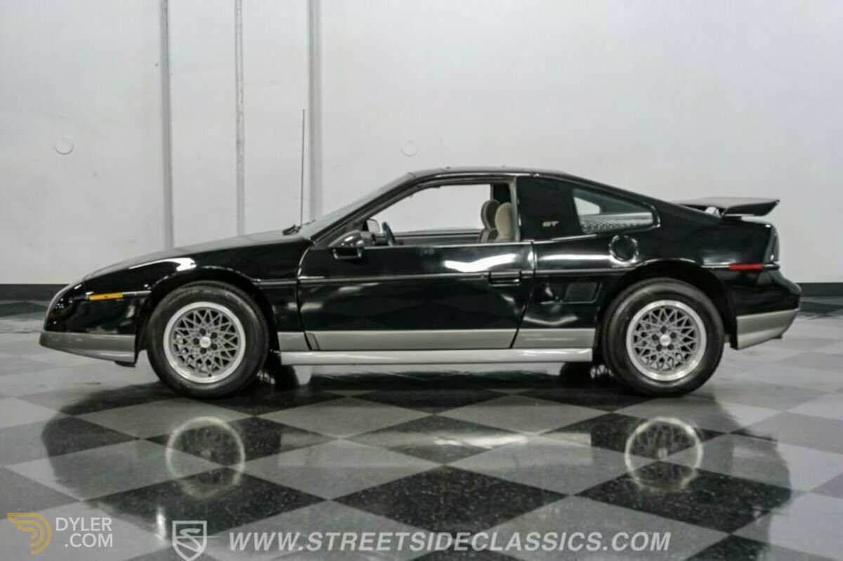 1986 Pontiac Fiero GT, foto 2