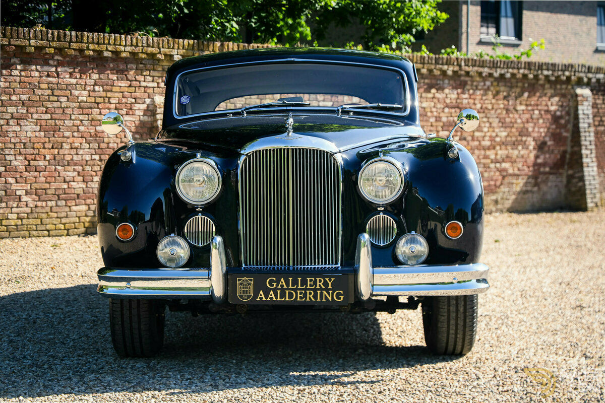 1961 Jaguar MK IX, foto 2