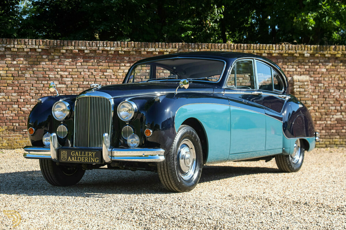 1961 Jaguar MK IX, foto 3