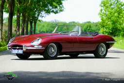 Jaguar E-Type 3.8 Roasdter Cabriolet / Roadster 1964 Burgundy