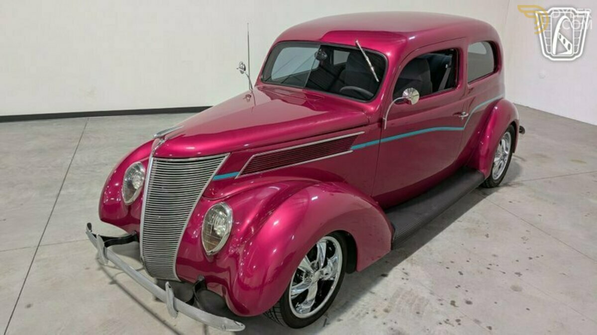 1937 Ford Slantback, foto 2