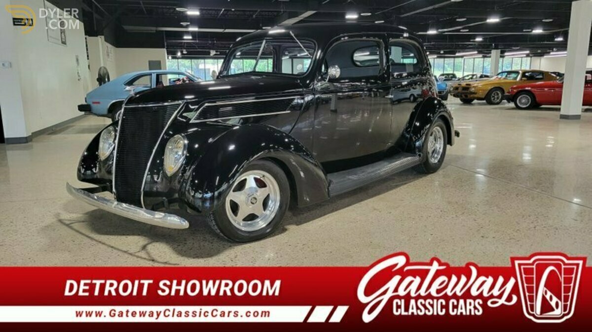 1937 Ford Sedan, foto 1