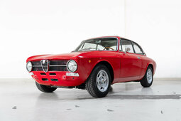 Alfa Romeo GT 1600 Junior Coupé 1972 Vermelho
