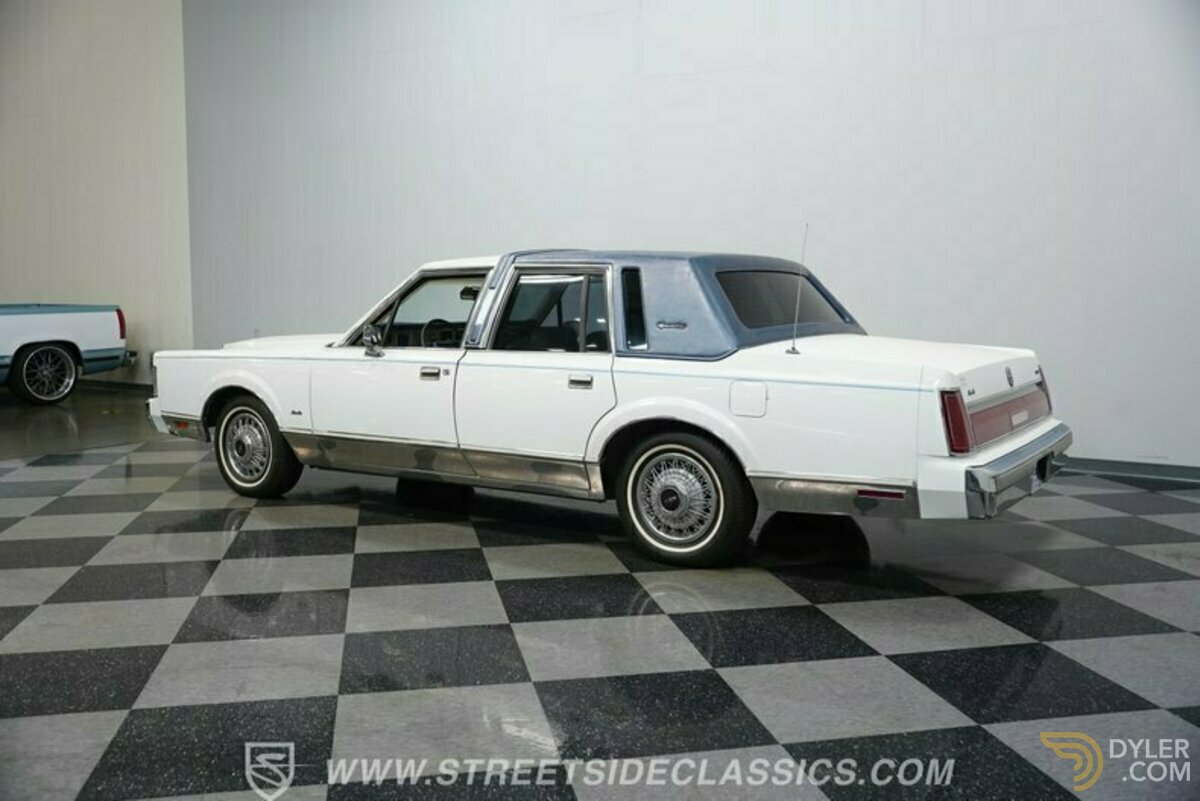 1985 Lincoln Town Car Signature Series, foto 9