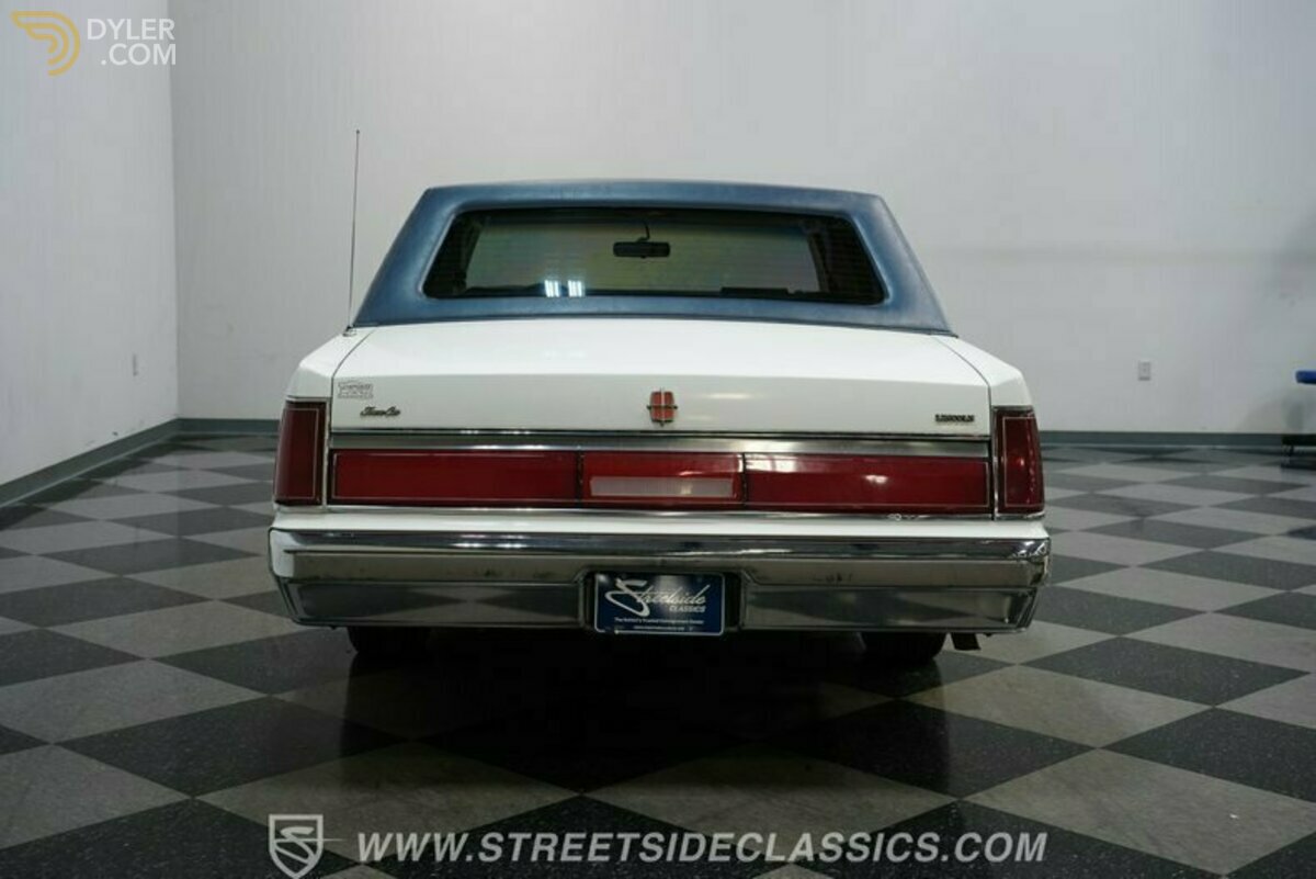 1985 Lincoln Town Car Signature Series, foto 11