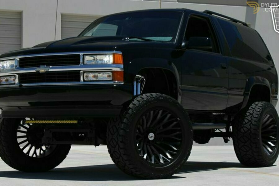Classic 1996 Chevrolet Tahoe LT 4WD For Sale. Price 53 000 USD - Dyler