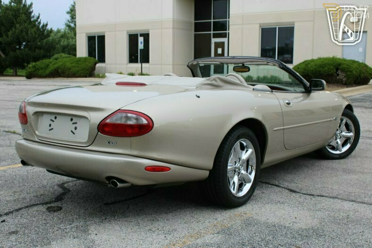 1999 Jaguar XK8, foto 3
