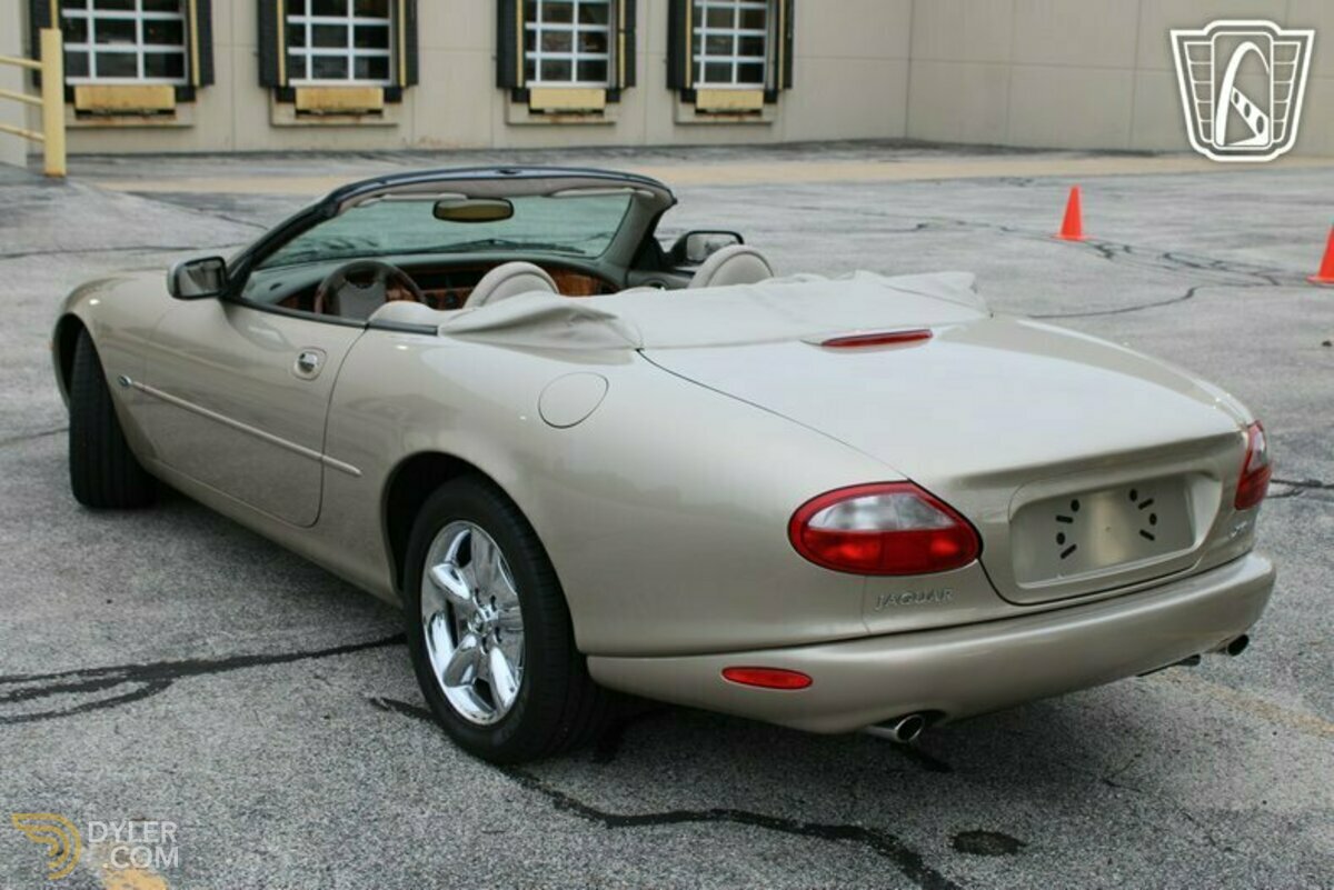 1999 Jaguar XK8, foto 4