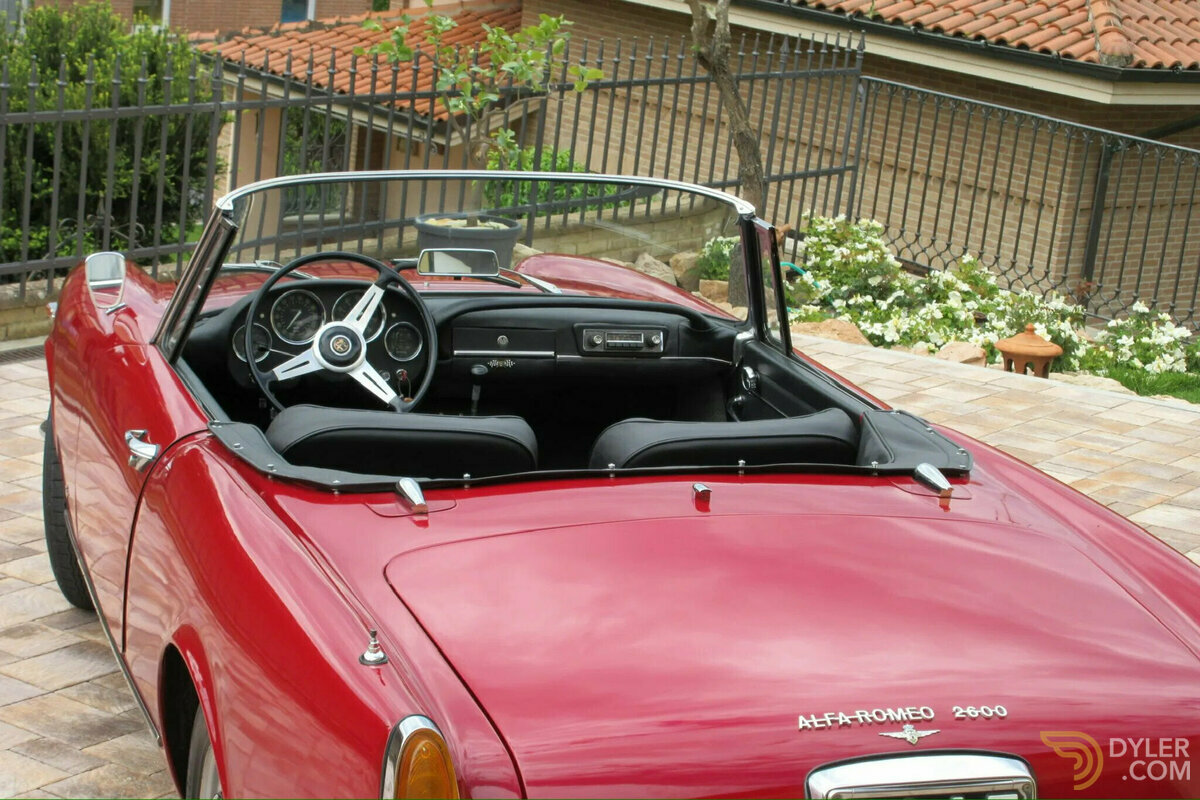 1965 Alfa Romeo 2600 Spider, foto 1