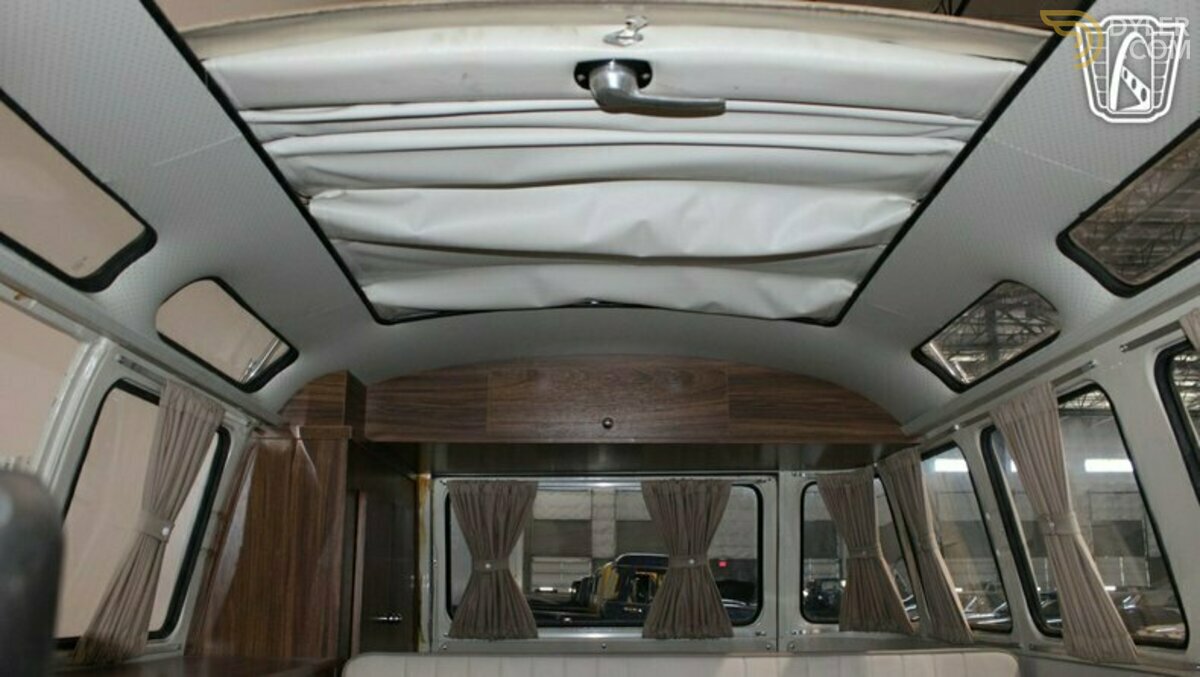 1969 Volkswagen Kombi 23-Window Type 2 Conversion, foto 12
