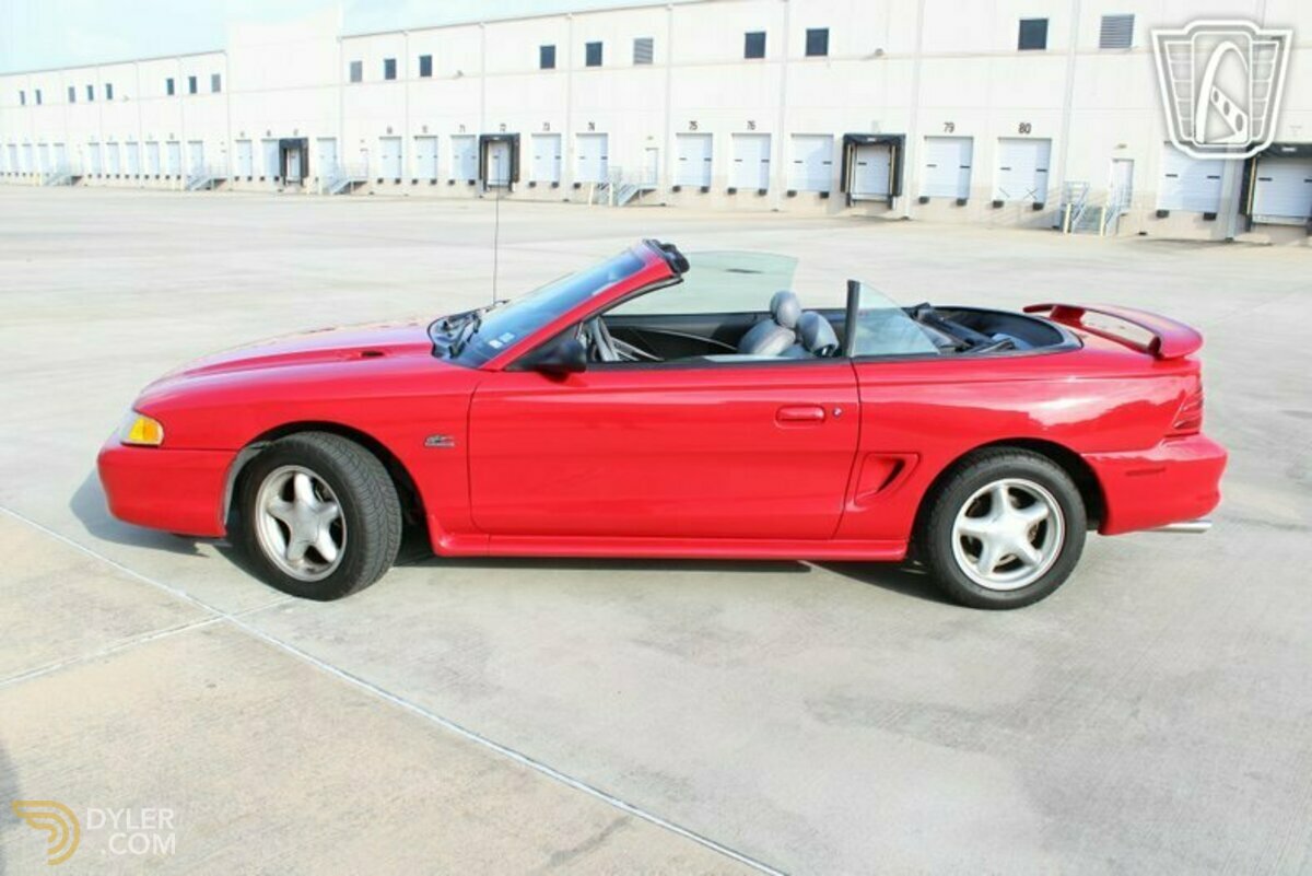 1995 Ford Mustang, foto 2