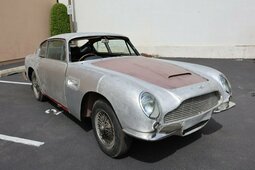 Aston Martin DB6 1967 Plata
