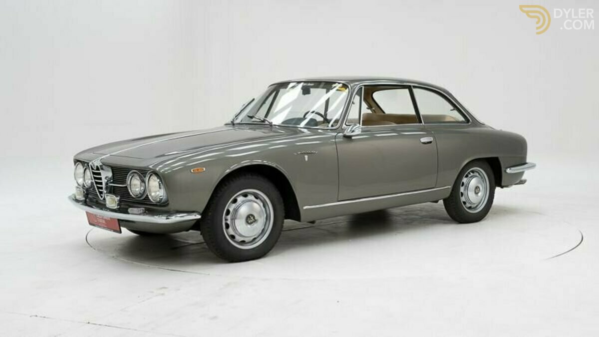 1961 Alfa Romeo 2000, foto 1