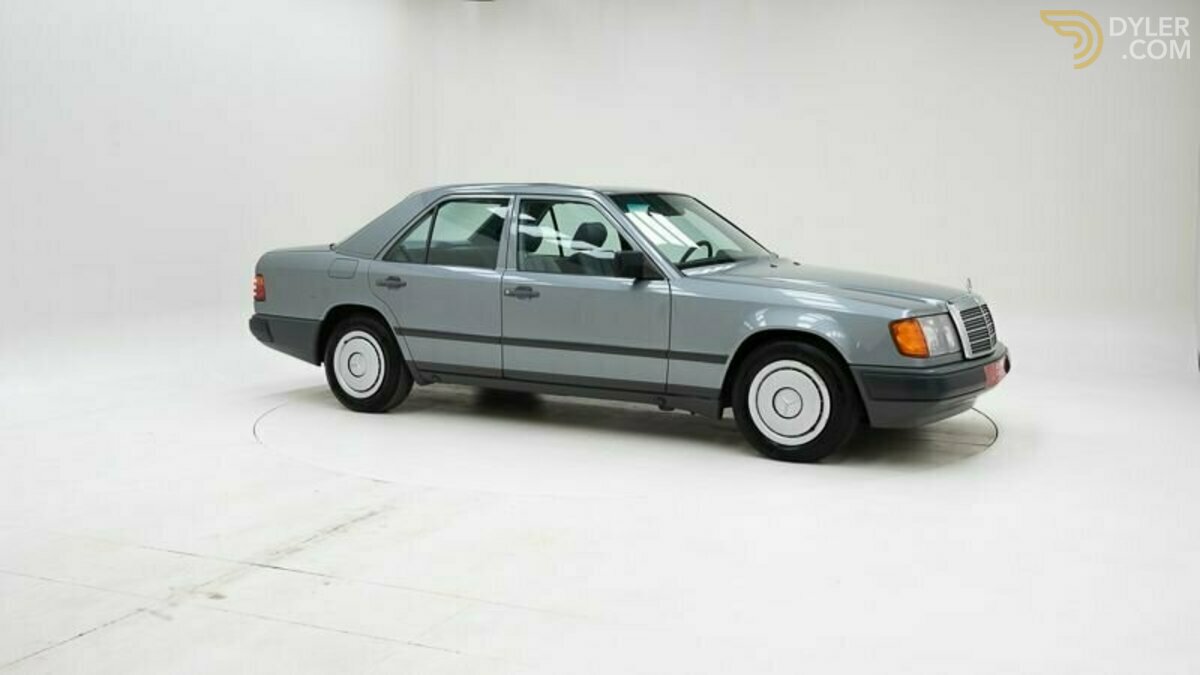 1988 Mercedes-Benz 230, foto 3