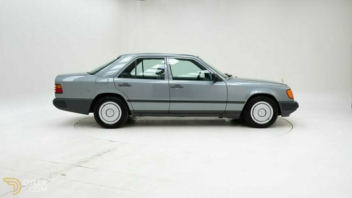 1988 Mercedes-Benz 230, foto 6