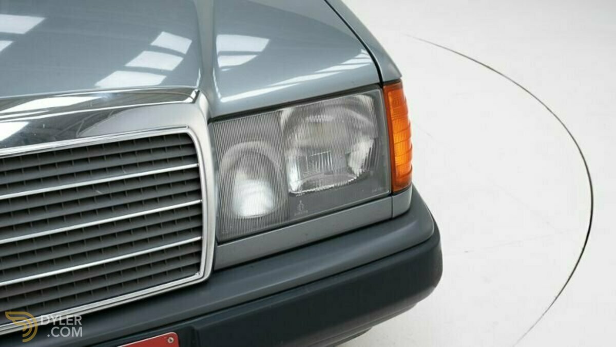 1988 Mercedes-Benz 230, foto 11