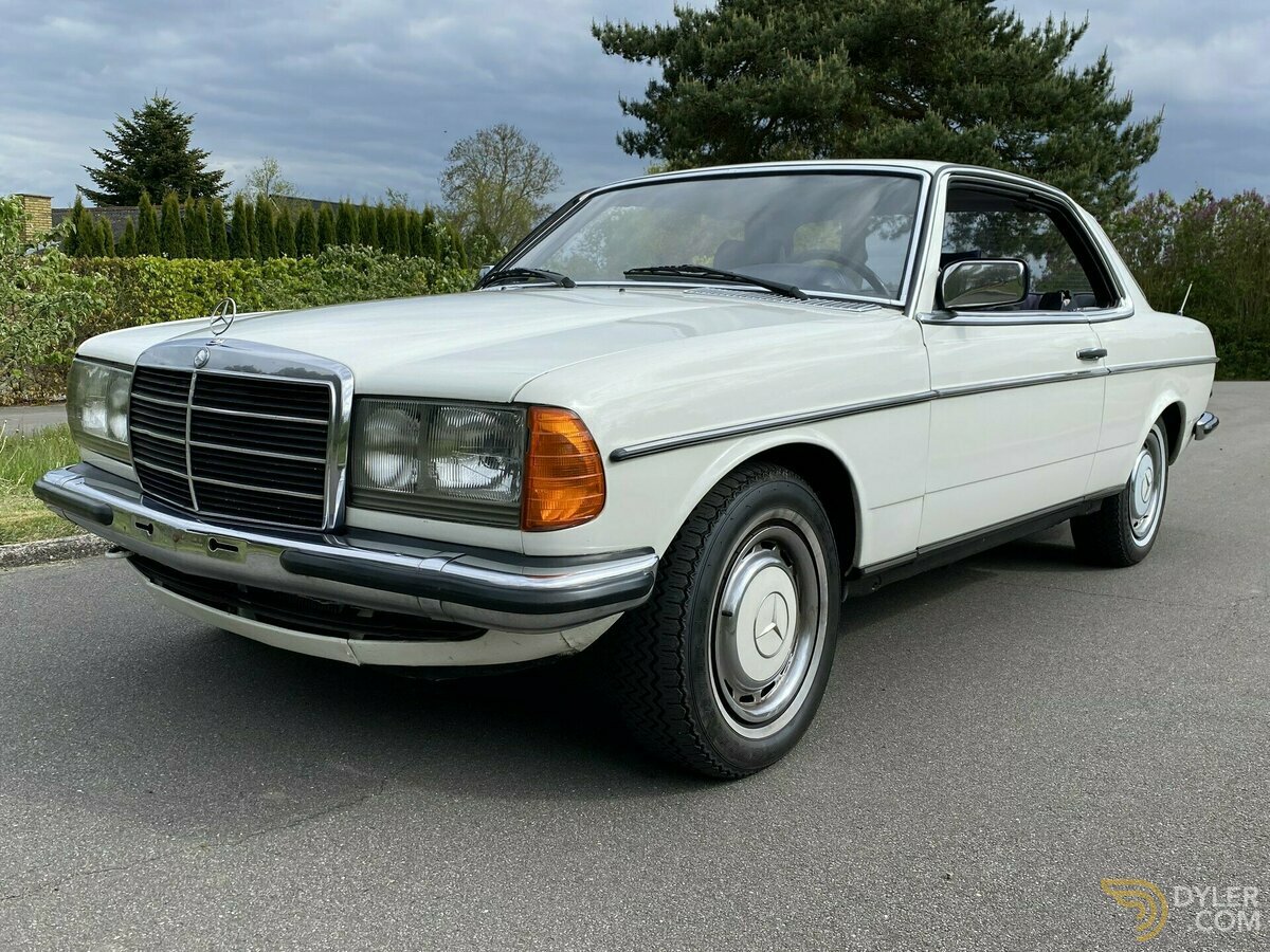 1980 Mercedes-Benz 230, foto 1
