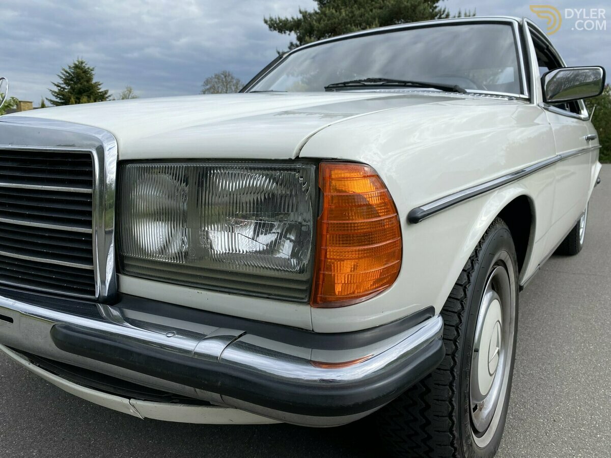 1980 Mercedes-Benz 230, foto 11