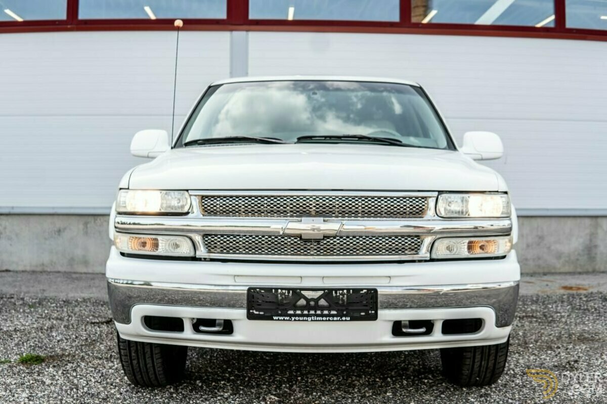 2001 Chevrolet Suburban LT, foto 2