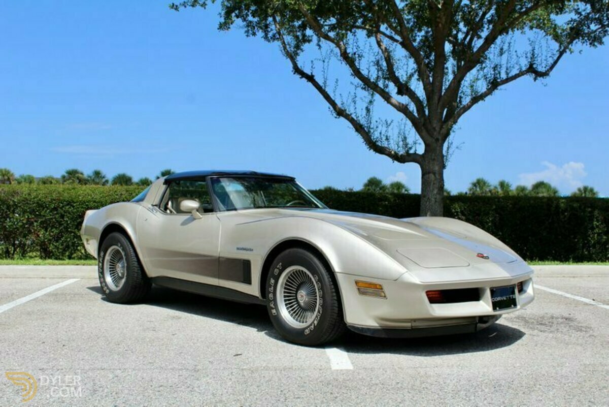 1982 Chevrolet Corvette 2dr Hatchback, foto 1