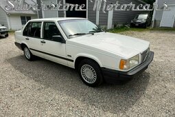 Volvo 940 Sedan / Saloon 1994 White