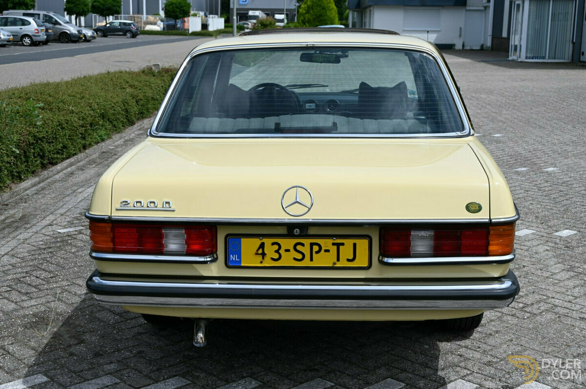1978 Mercedes-Benz 240 Sedan, foto 8
