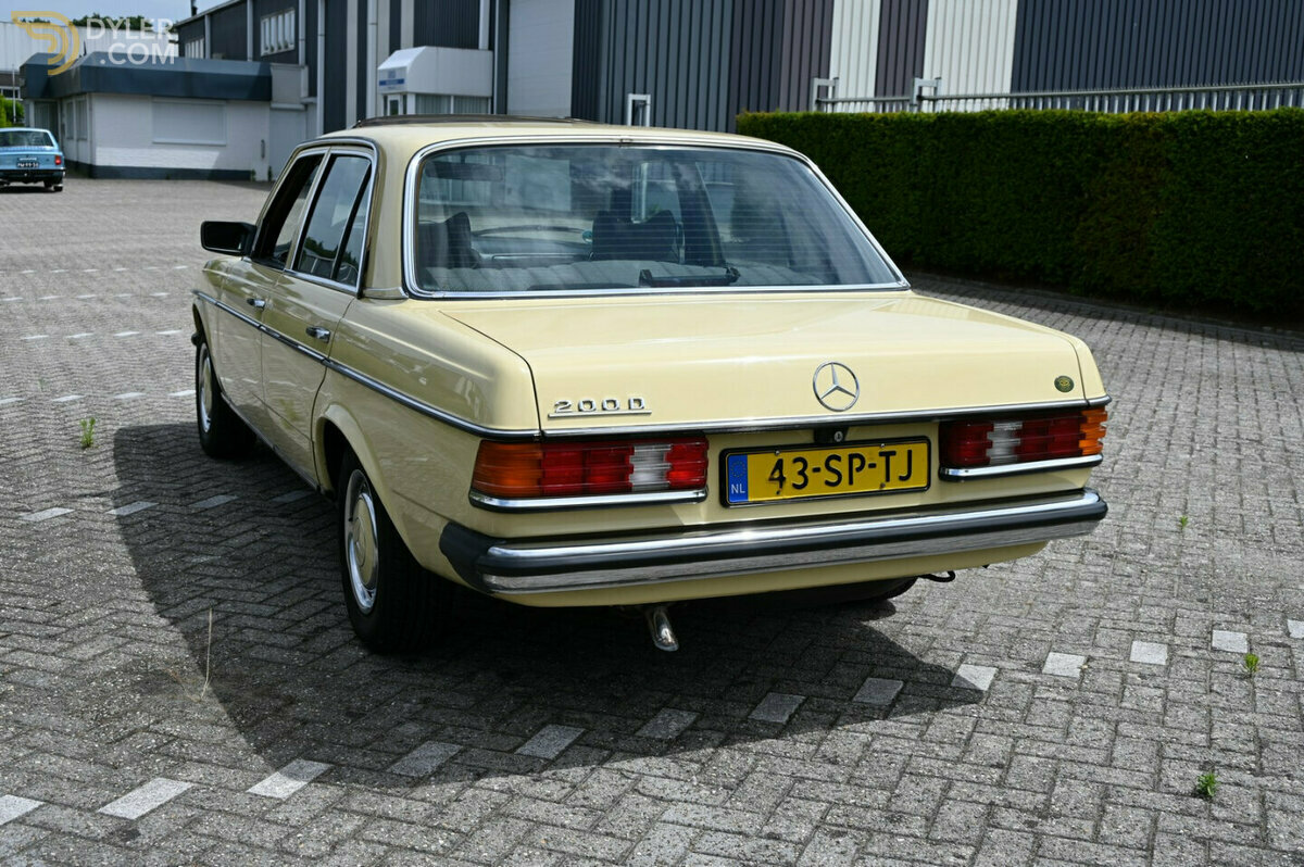 1978 Mercedes-Benz 240 Sedan, foto 9