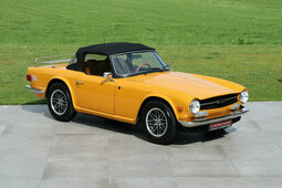 Triumph TR6 Roadster Cabriolet / Roadster 1974 Yellow