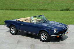 Fiat 124 Sport Spider Cabriolet / Roadster 1978 Blue