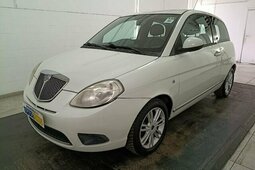 Lancia Ypsilon Platinum ecochic Hatchback 2010 Beige