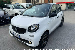 Smart ForFour Youngster Sedan / Saloon 2018 White