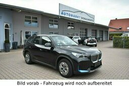 BMW iX1 30 xDrive Navi PanoDach Keyless LED... 2023