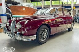 Jaguar MK II 3.8 Sedan / Saloon 1960 Red