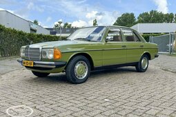 Mercedes-Benz 200 200D Limousine 1982 Grün