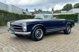 Mercedes-Benz 250 Pagode Cabriolet / Roadster 1967 Blau
