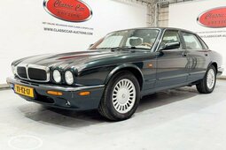 Jaguar XJ8 3.2 Executive Sedán / Berlina 1998 Verde