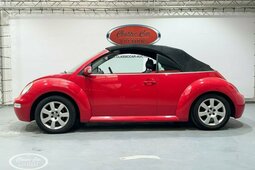 Volkswagen Beetle Cabriolet 1.4 Cabriolet / Roadster 2003 Red