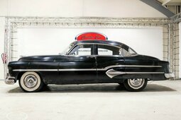 Oldsmobile 98 DS Sedan / Saloon 1951 Black