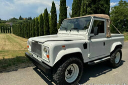 Land Rover Defender Pick-Up SUV 1989 White