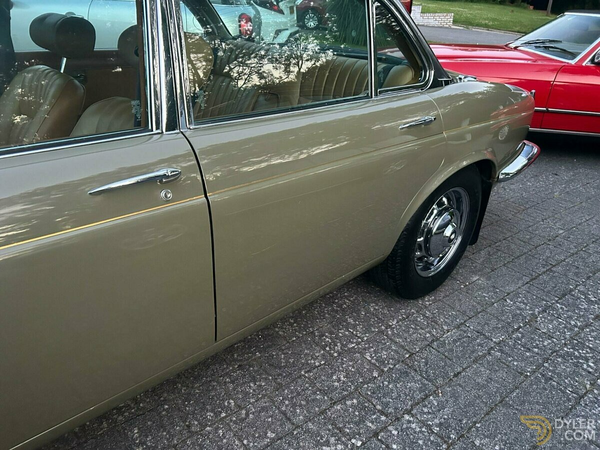 1977 Jaguar XJ 5.3 Series 2 XJ12 HE Saloon 4dr Petrol Automatic (, foto 3
