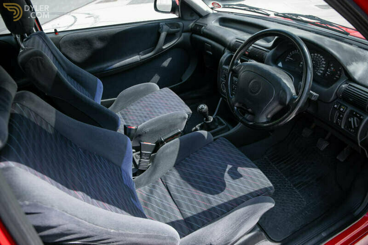 1997 Vauxhall Astra GSi, foto 2