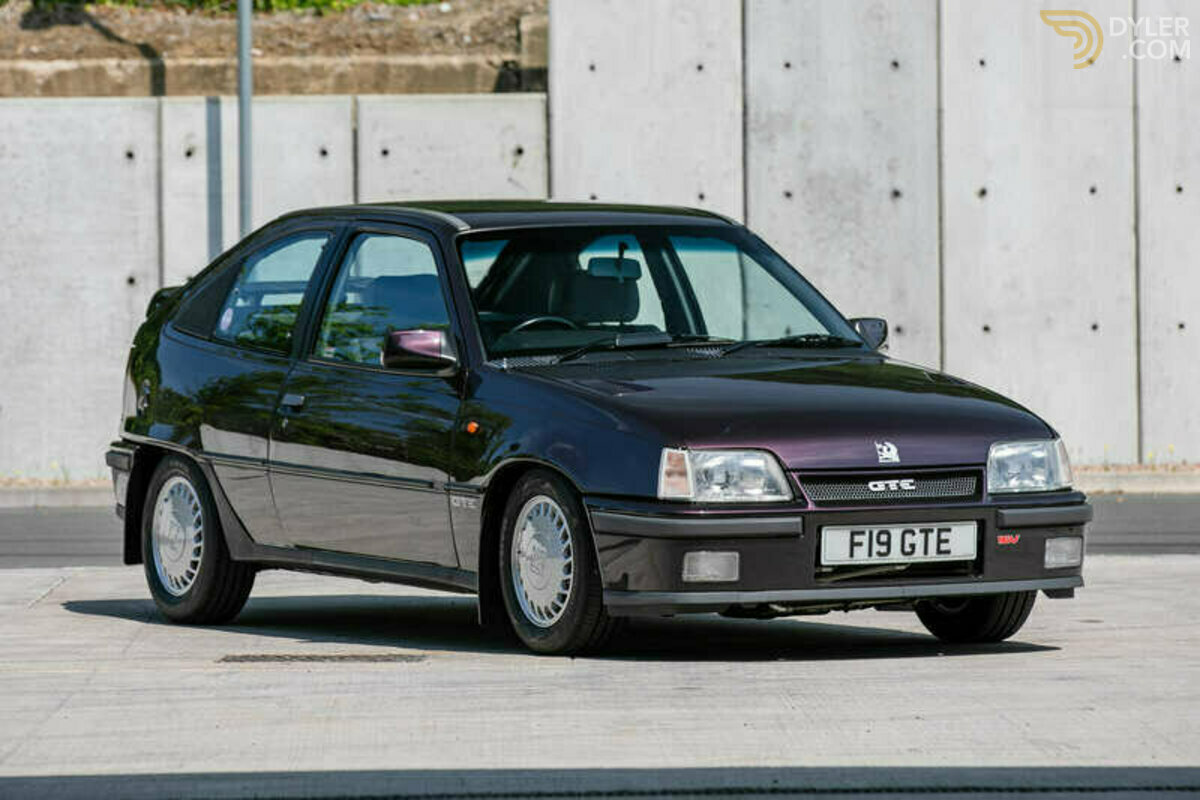 1988 Vauxhall Astra GTE, foto 1