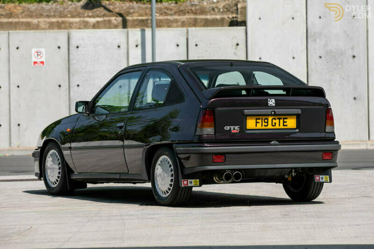1988 Vauxhall Astra GTE, foto 4